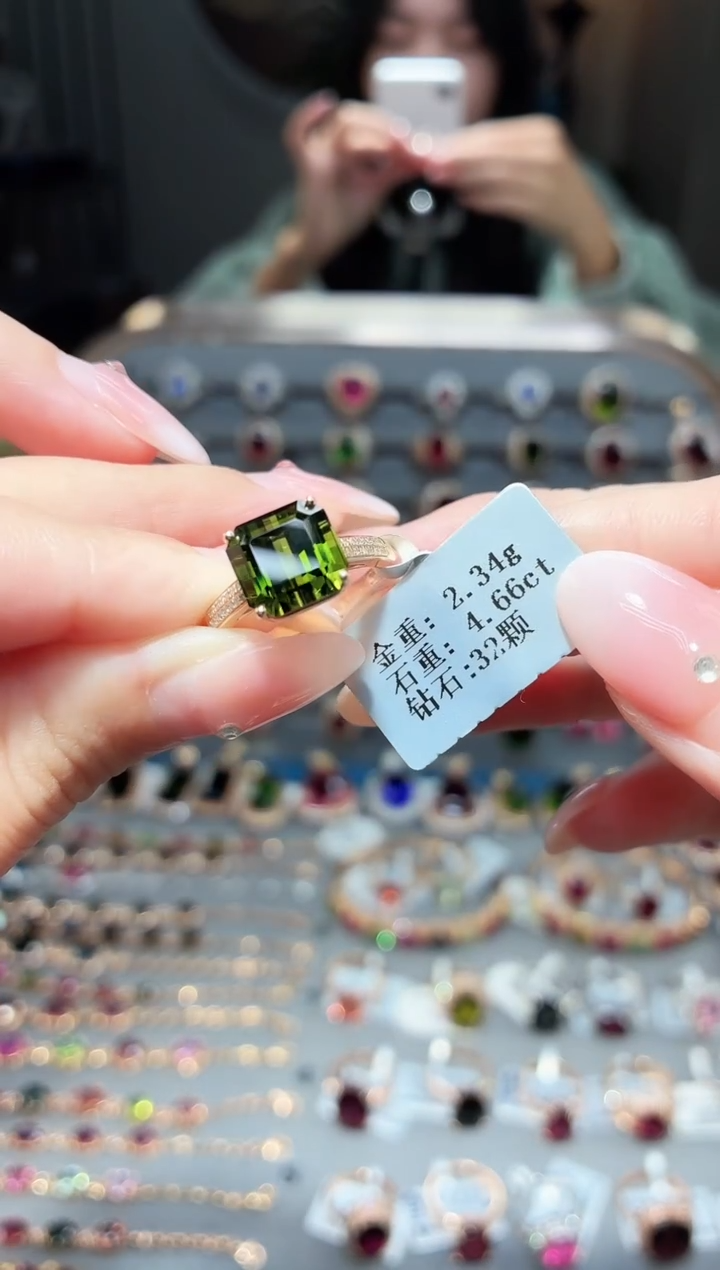 18K金镶嵌戒指碧玺4.66ct