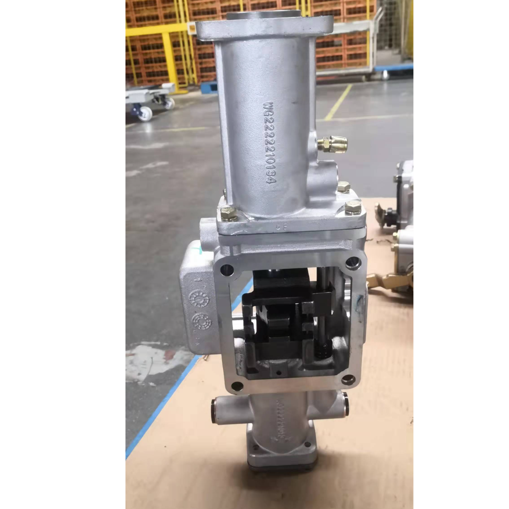 汕德卡豪沃手动挡小盖总成12挡变速箱换挡机构总成原厂重汽变速箱