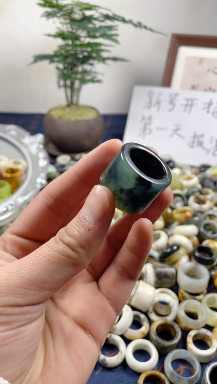 未镶嵌蛇纹石玉戒圈39