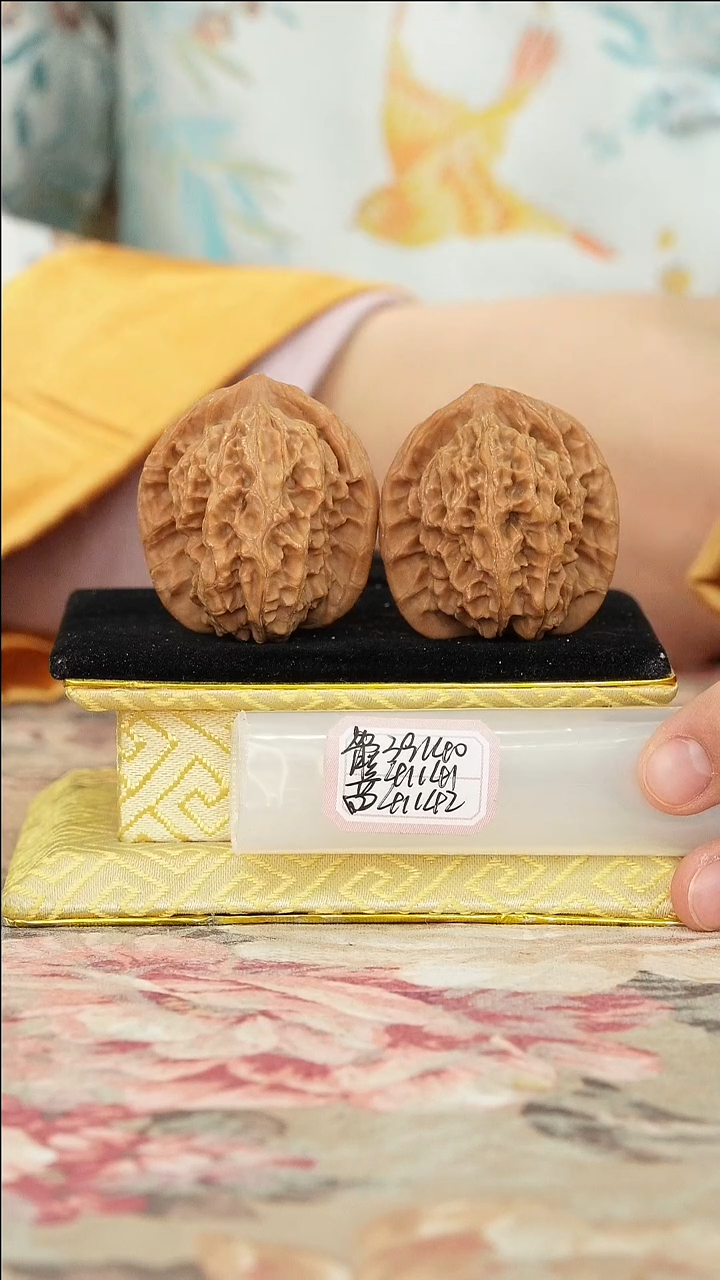 文玩核桃把件非嫁接马老四