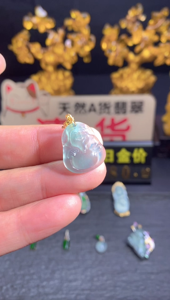 翡翠未镶嵌颈饰