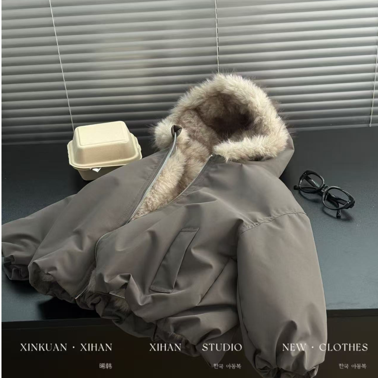 2025年韩国童装男童超好看秋冬季韩版加绒加厚儿童帅气棉服