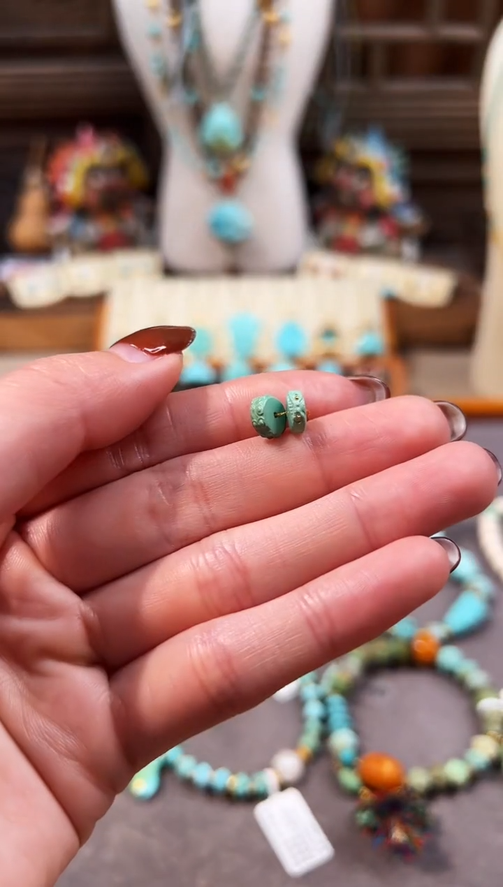 未镶嵌绿松石配饰醒狮