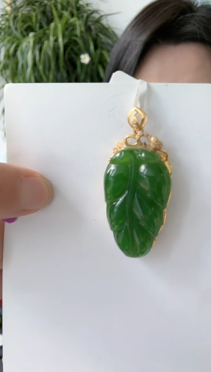 【闪购商品】和田玉吊坠18K金镶嵌Q