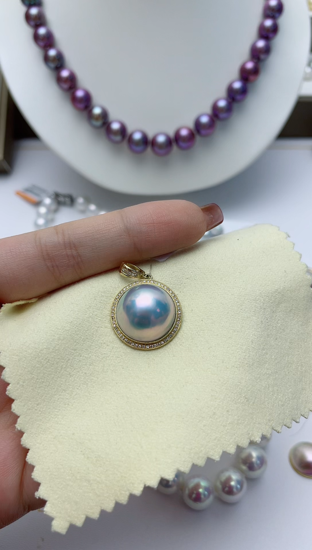 【闪购商品】拼合珍珠（马贝珠）颈饰18K金镶嵌W106