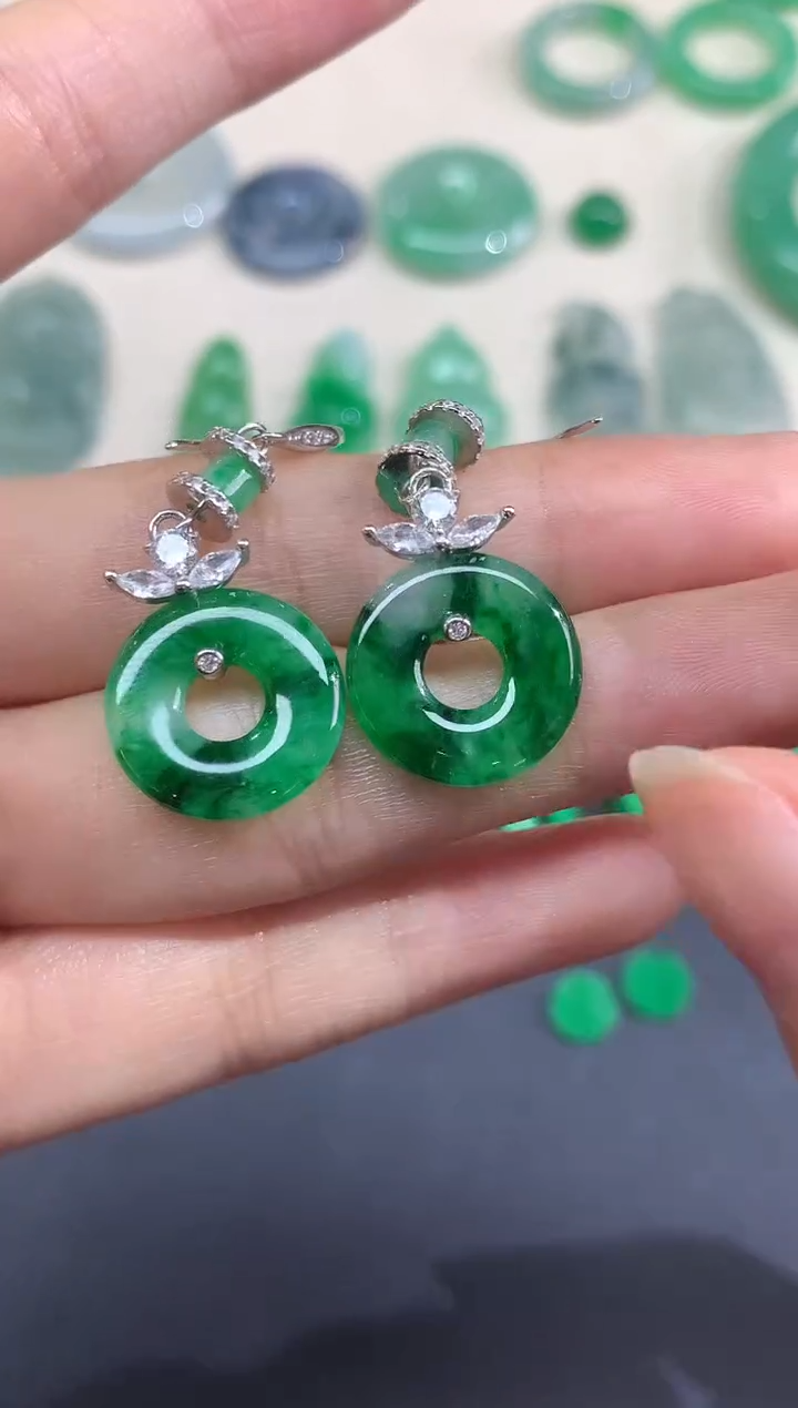 未镶嵌定制翡翠毛货翡翠一对||7800