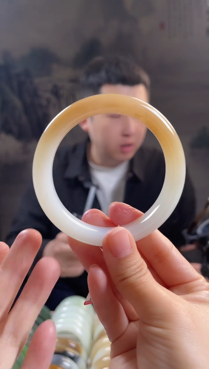 未镶嵌手镯和田玉61+圈口仅一只