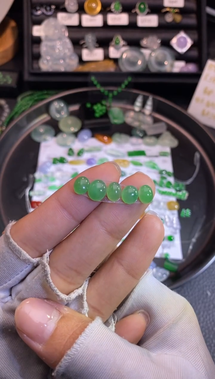 【闪购商品】翡翠挂件未镶嵌蛋