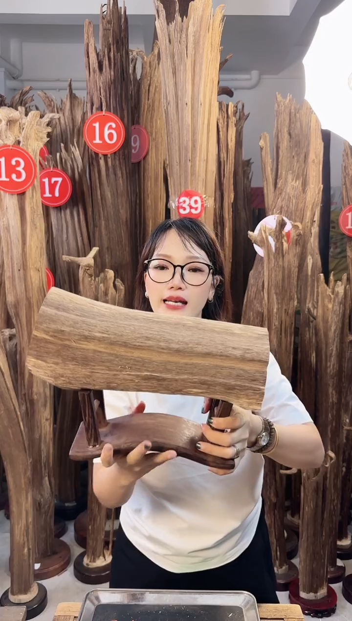 沉香碎屑沉香沉香多样性发一件23