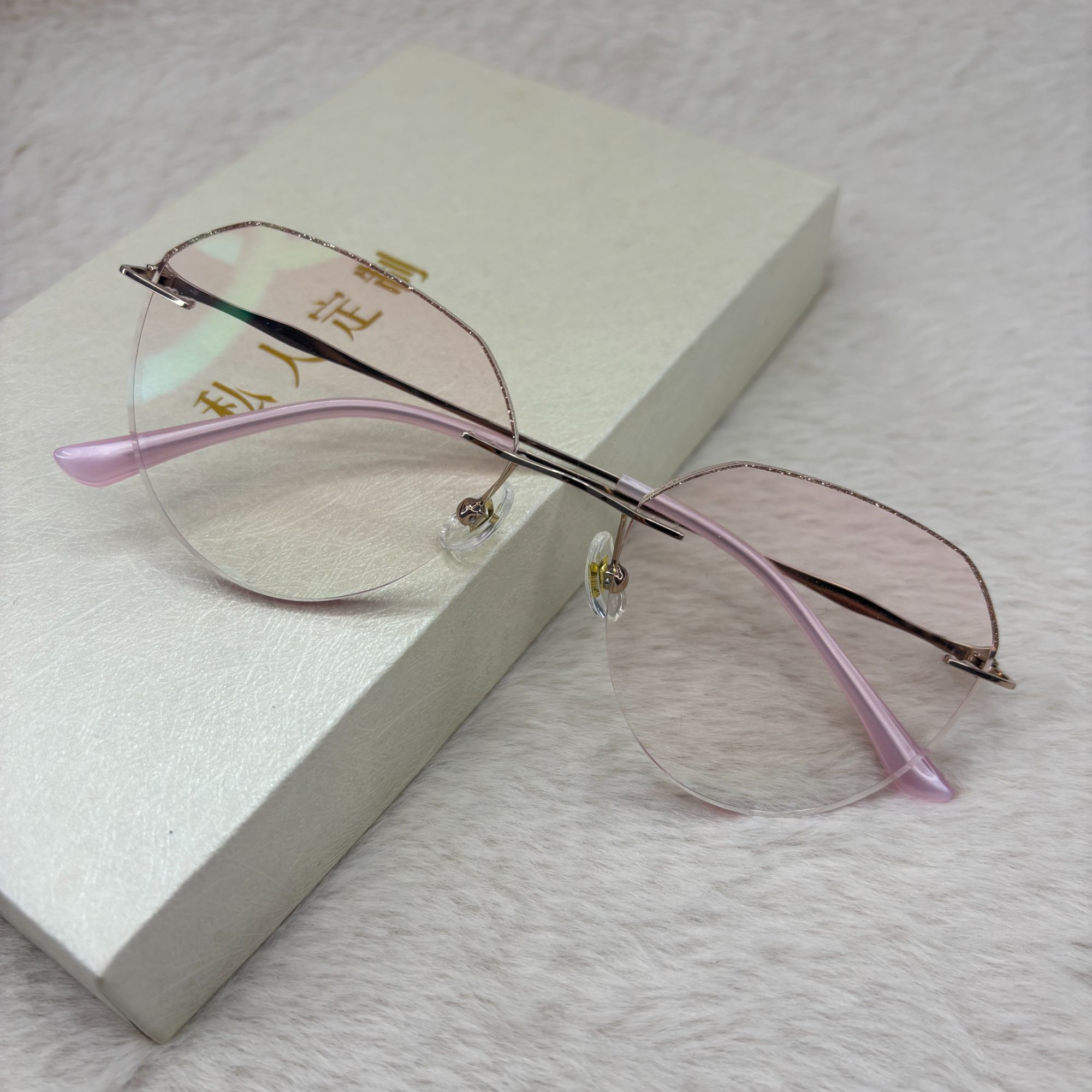 《落英缤纷》纯钛多边形染色变色无框时尚大框显瘦女士切边眼镜超轻