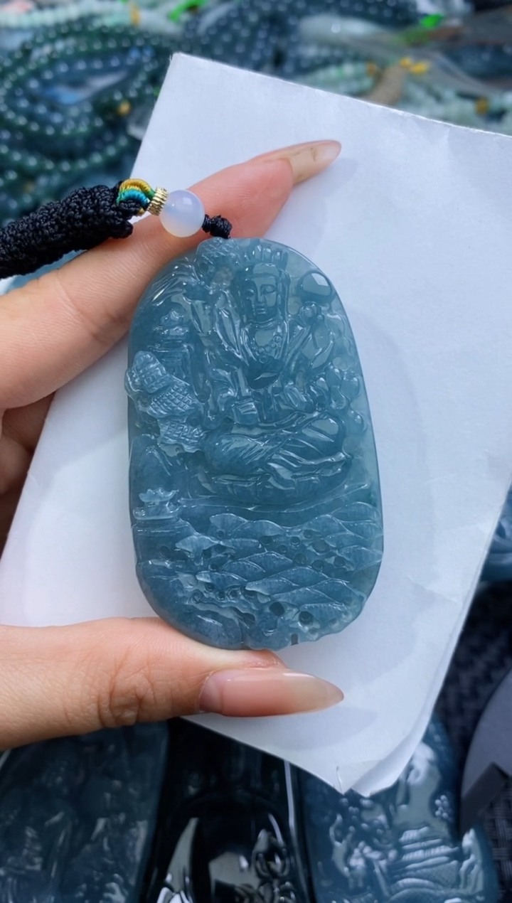 【闪购商品】翡翠颈饰未镶嵌           1