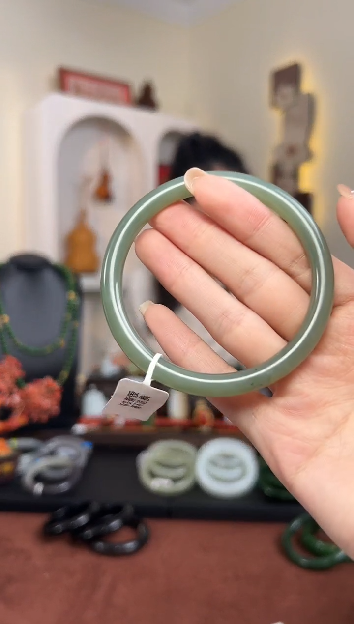 【闪购商品】和田玉手镯未镶嵌58mm 