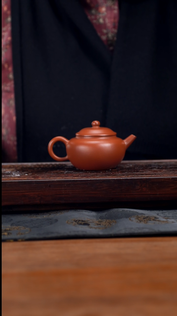 【闪购商品】紫砂茶壶130cc黄龙山原矿朱泥古莲子15