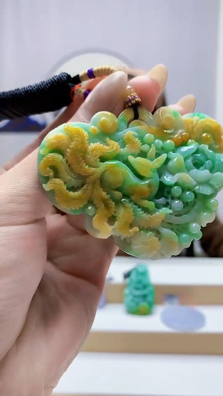 未镶嵌定制翡翠4852MM-毛货挂件79