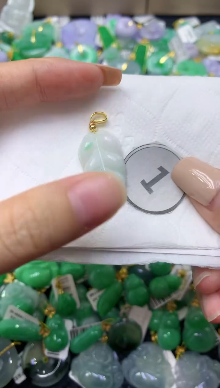 颈饰未镶嵌翡翠天然缅甸翡翠A货