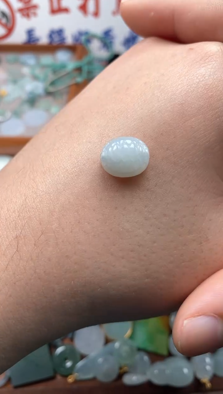 【闪购商品】翡翠颈饰未镶嵌哥哥