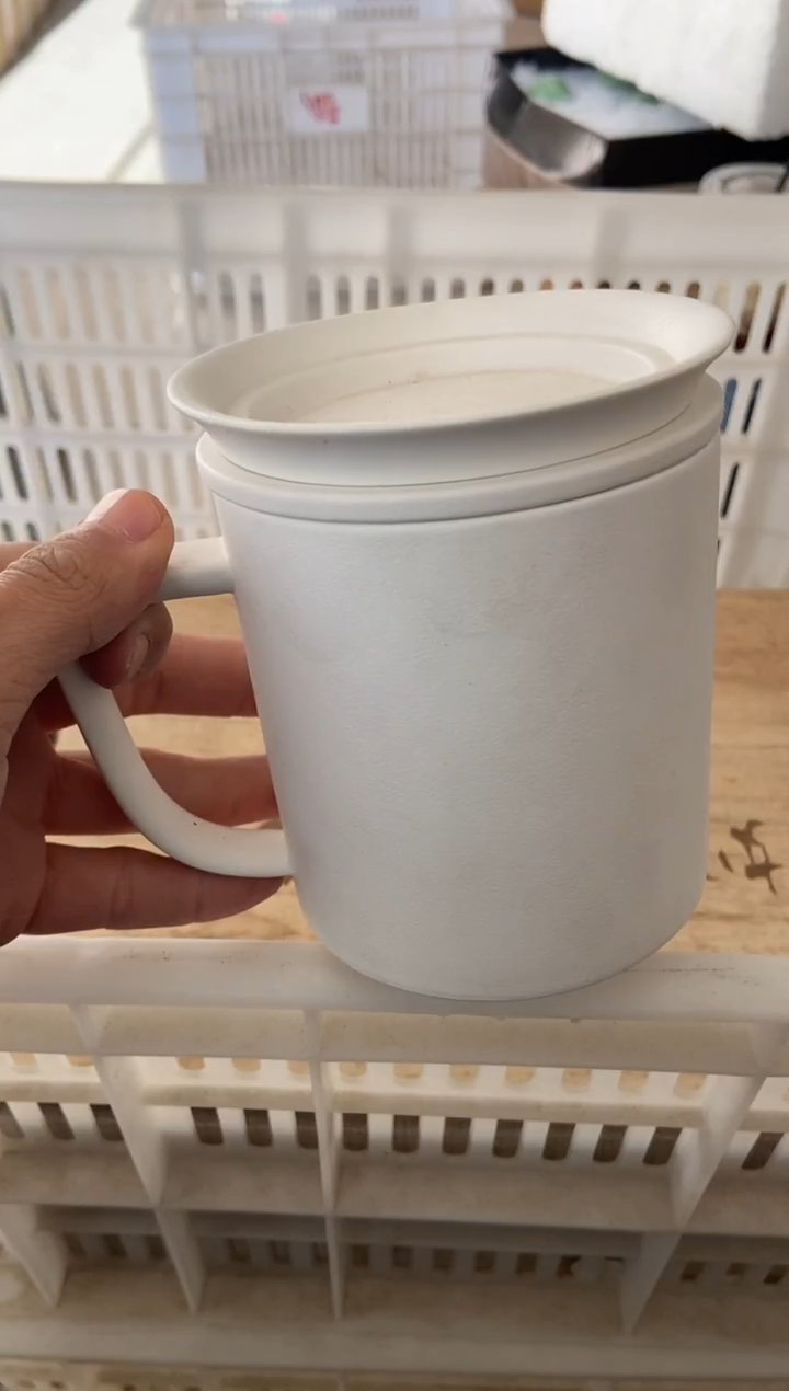 杯子瓷无运费险有瑕疵的摄影的产品有使用过的痕迹有点脏介意勿拍