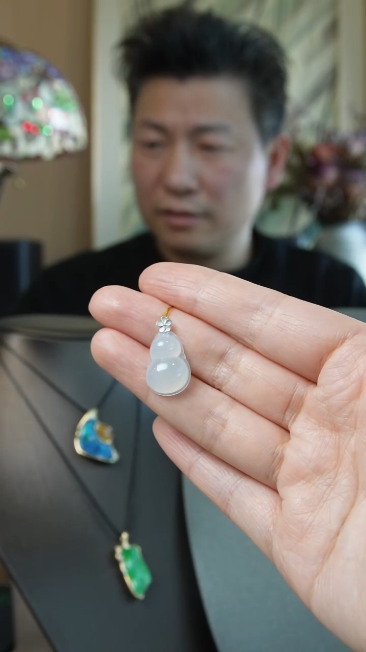 【闪购商品】翡翠吊坠(不含链)18K金镶嵌天然缅甸翡翠吊坠