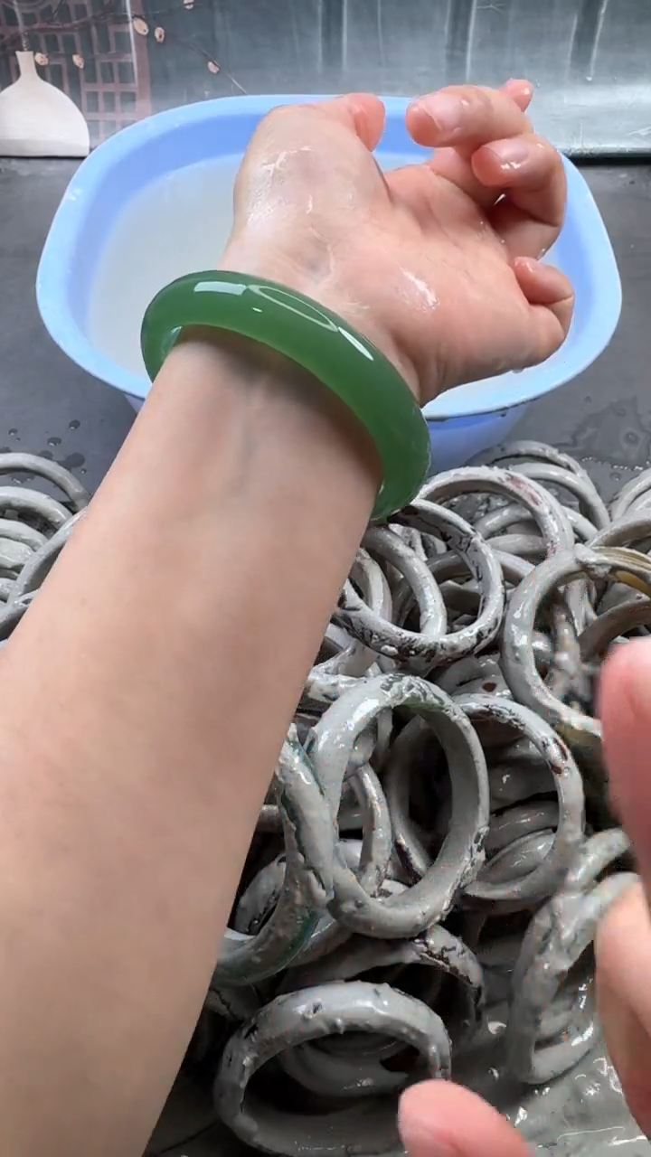 【闪购商品】石英质玉手镯未镶嵌2 62