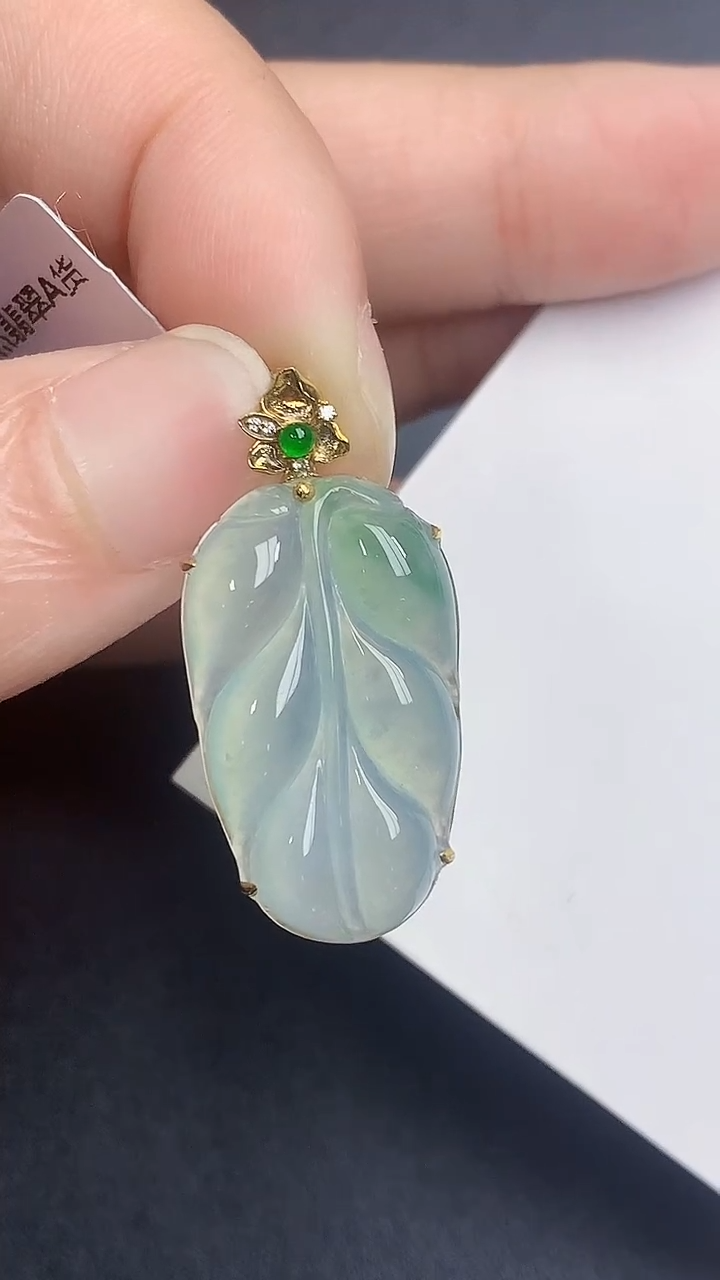 颈饰18K金镶嵌翡翠天然缅甸A货百元以上9元证书费自理