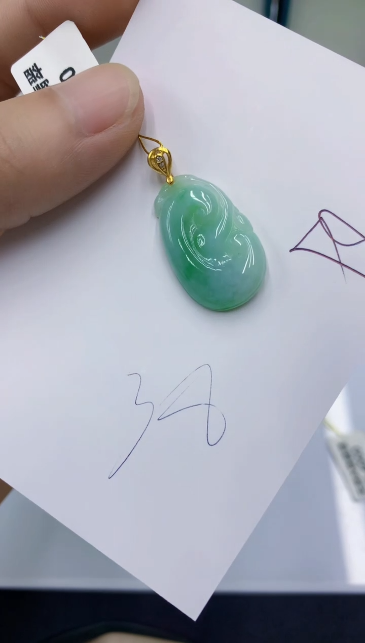 翡翠未镶嵌颈饰翡翠