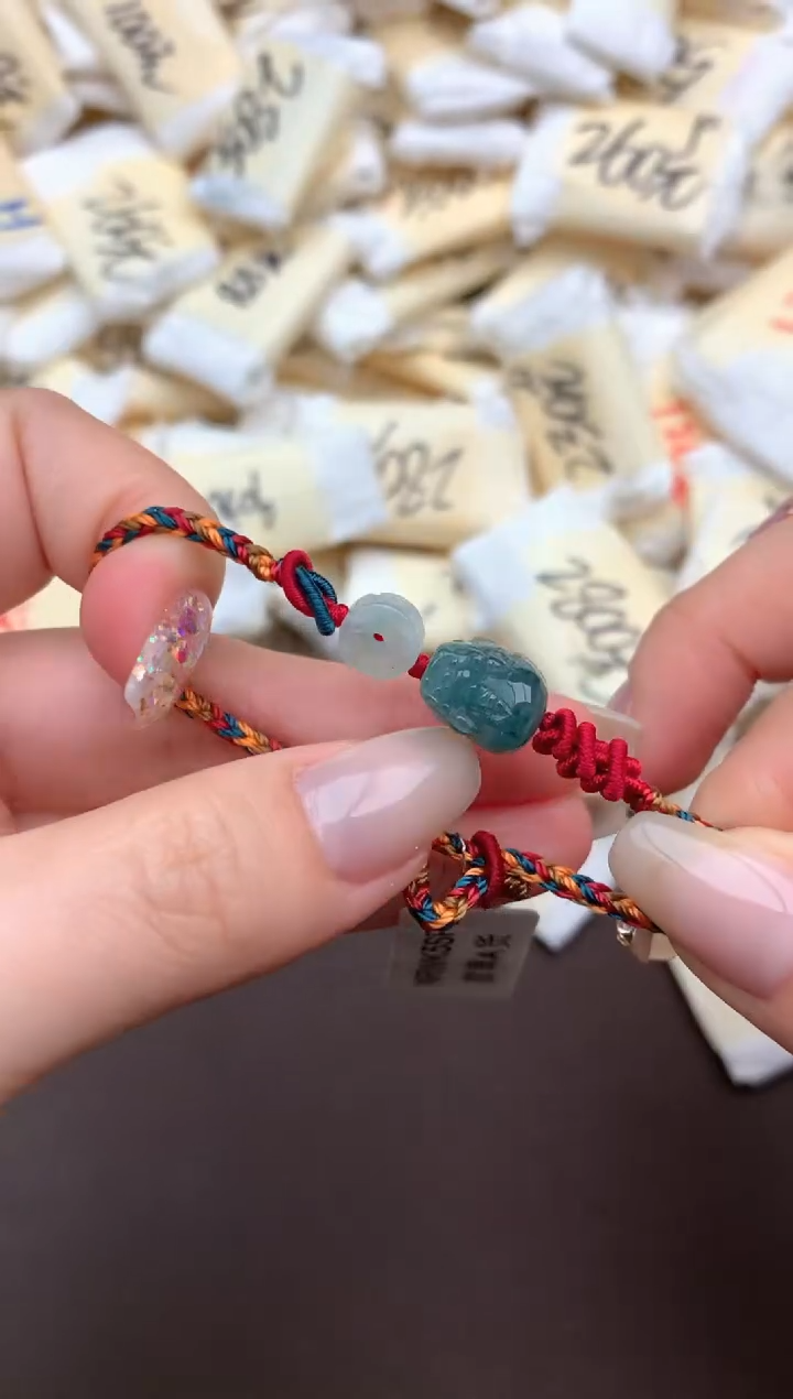 【闪购商品】翡翠挂件未镶嵌— 