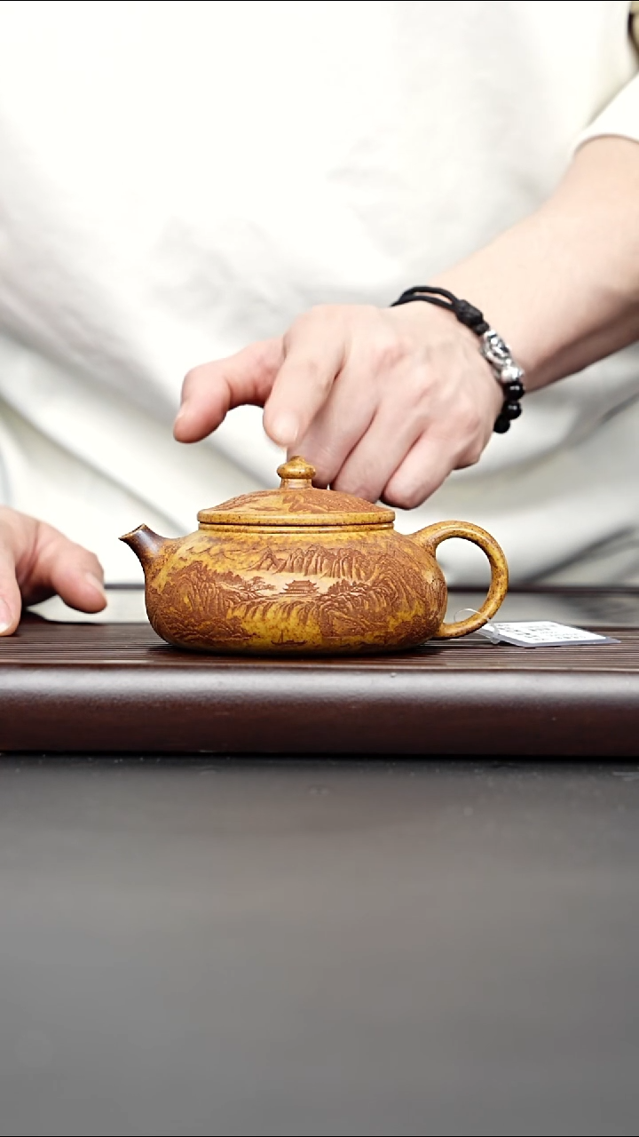 茶壶紫砂宜兴紫砂 山水牡丹寒江 龙骨金砂 曹营营 720