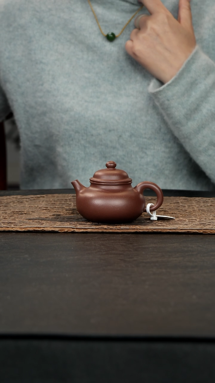 茶壶紫砂老紫泥容天110cc
