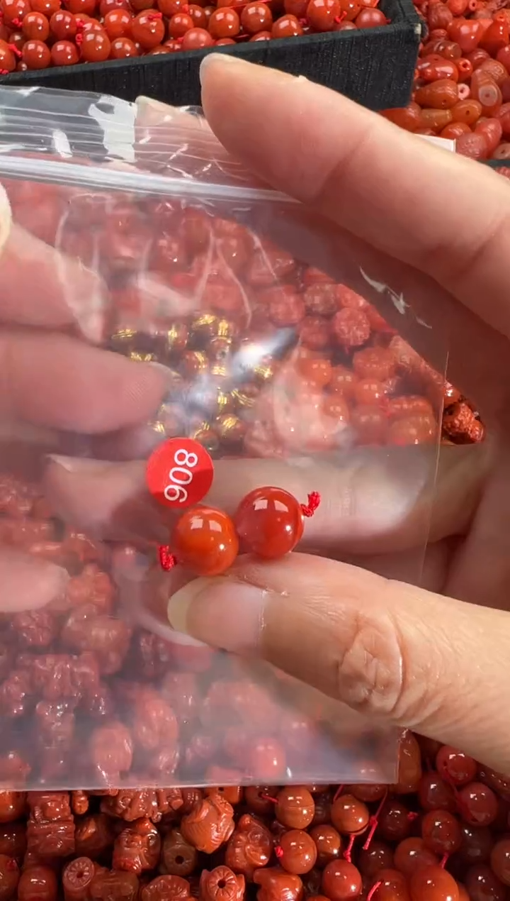 【闪购商品】南红玛瑙颈饰未镶嵌1