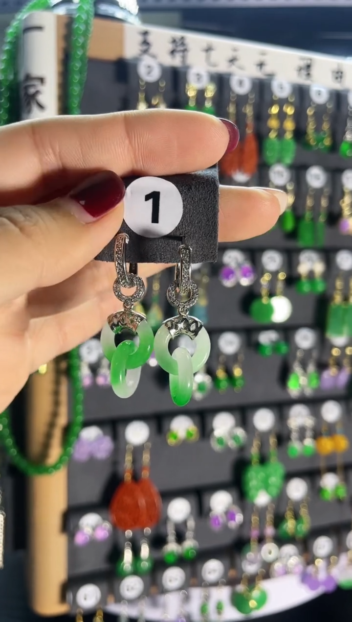 【闪购商品】翡翠耳饰银S925镶嵌1....