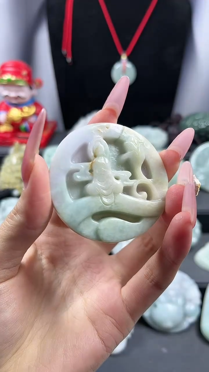 【闪购商品】翡翠颈饰未镶嵌悟道 微瑕