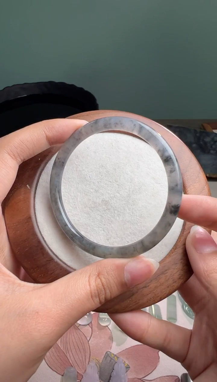 未镶嵌定制翡翠乌鸡手镯