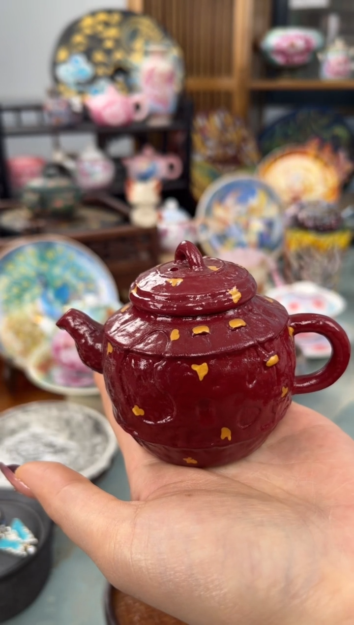 【闪购商品】老陶泥红漆洒金仿古壶