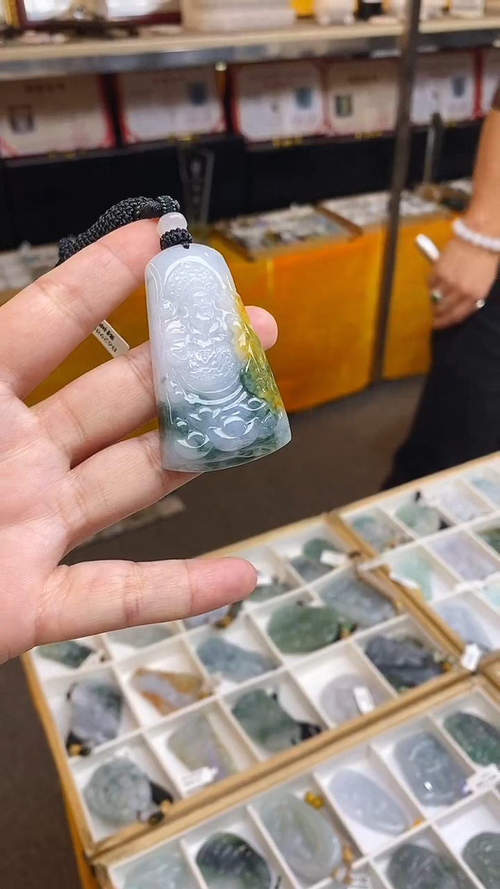 【闪购商品】翡翠颈饰未镶嵌挂件