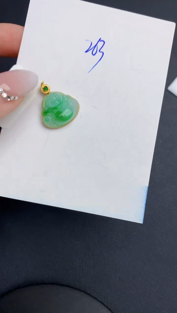 【闪购商品】翡翠颈饰18K金镶嵌000000000000