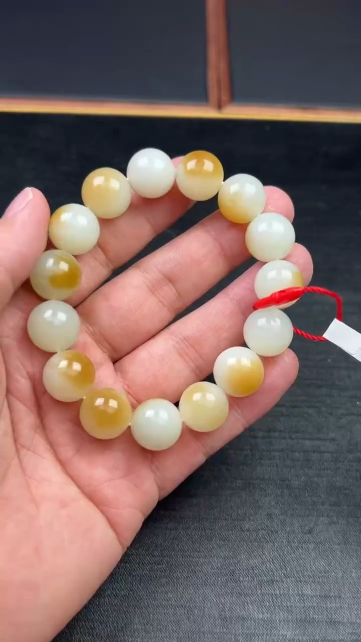 【闪购商品】和田玉手串未镶嵌且末金山微色差卡14