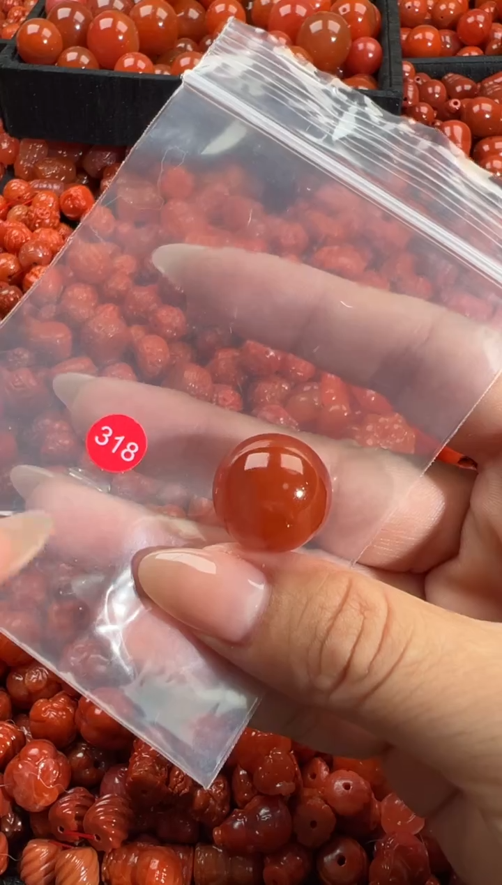 颈饰未镶嵌南红玛瑙1