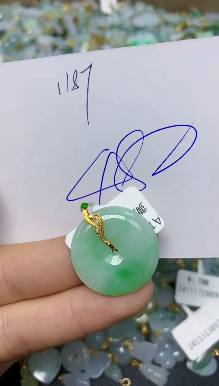 【闪购商品】翡翠挂件18K金镶嵌 天然翡翠A货