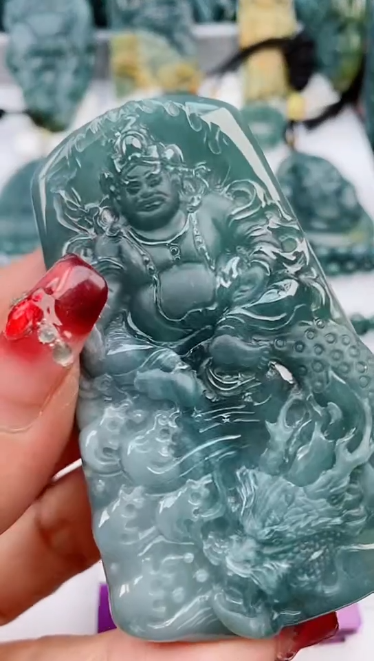 【闪购商品】翡翠颈饰未镶嵌             