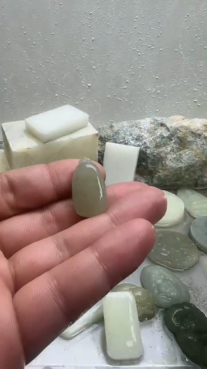 颈饰未镶嵌和田玉2