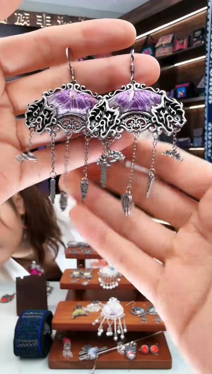 【闪购商品】织绣72蚩梦苗族古绣