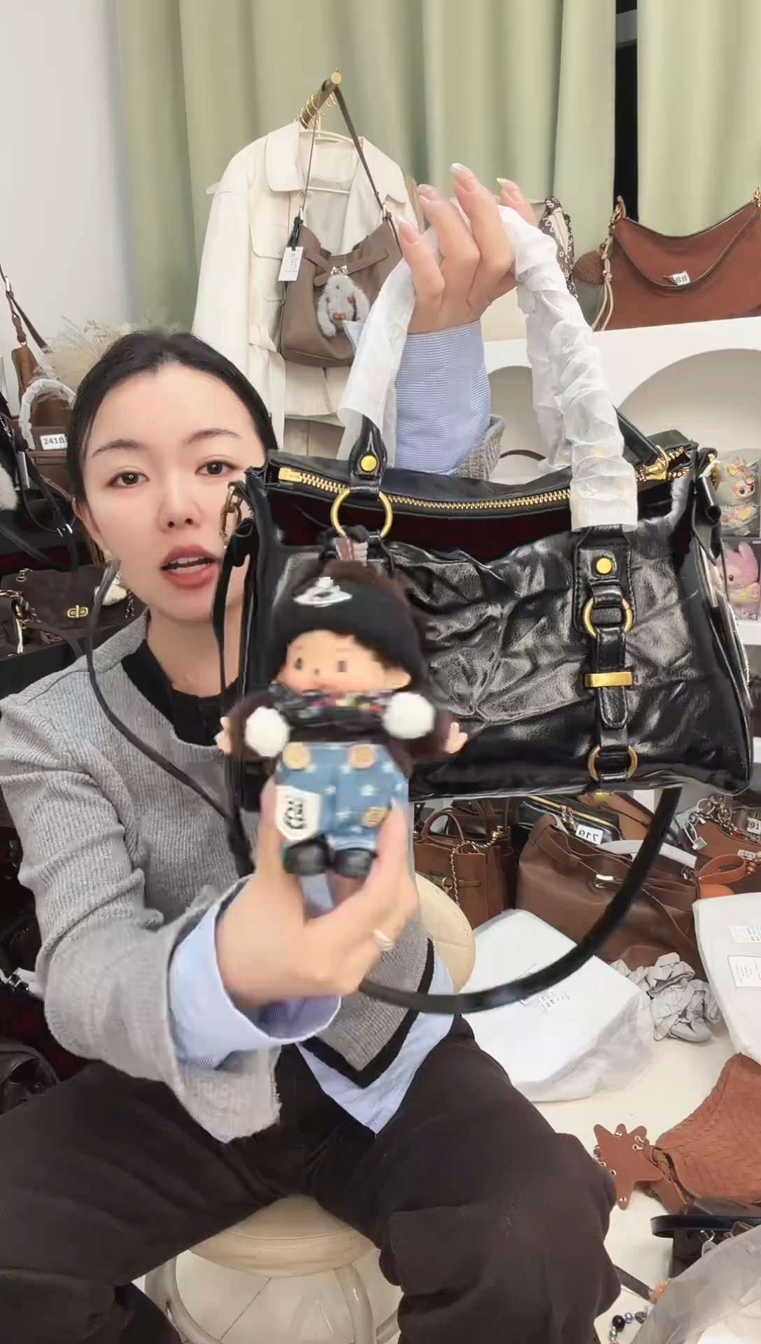 牛皮油蜡皮机车带挂件