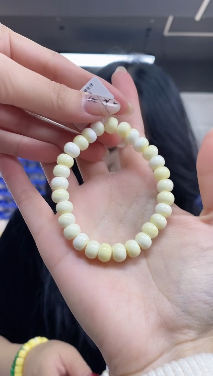 【闪购商品】蜜蜡裸石未镶嵌多样性发其一颜色微差