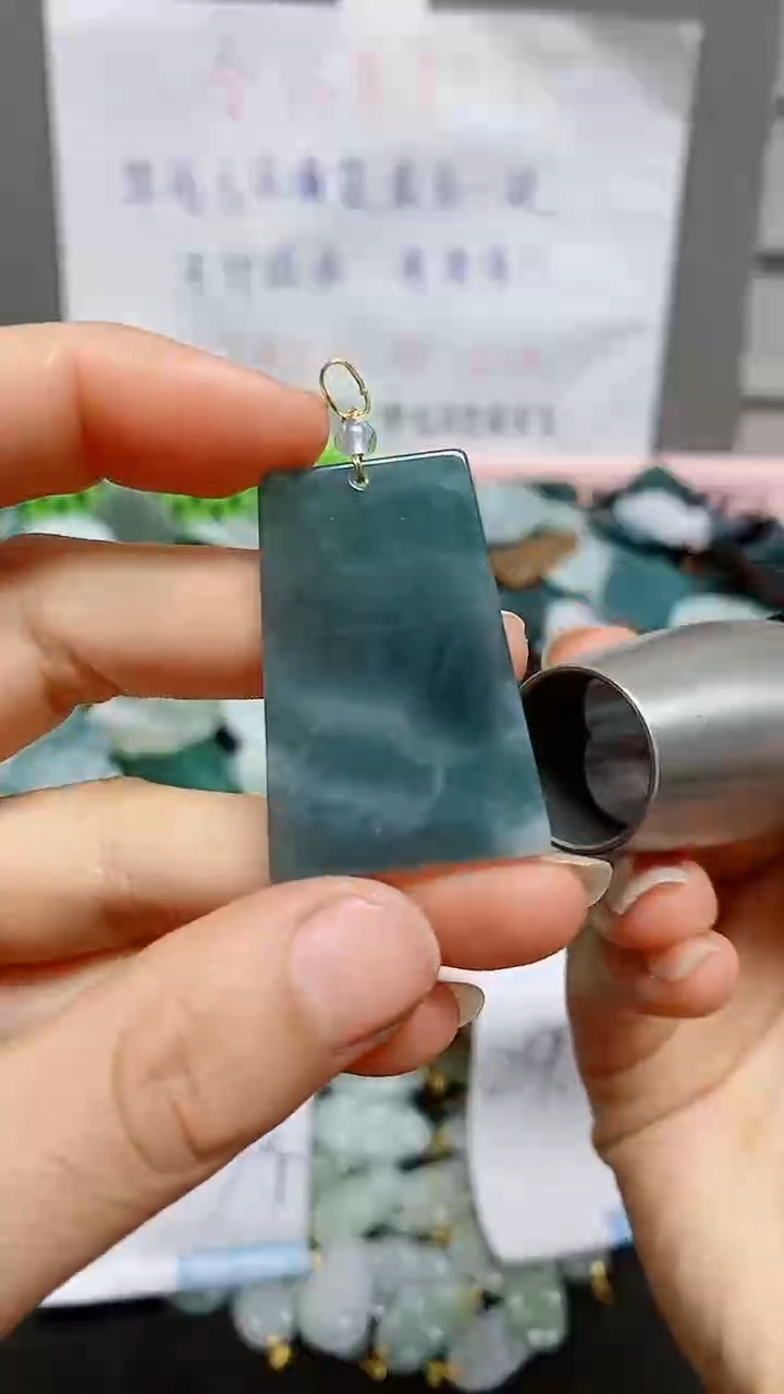 【闪购商品】翡翠颈饰未镶嵌天然翡翠A货