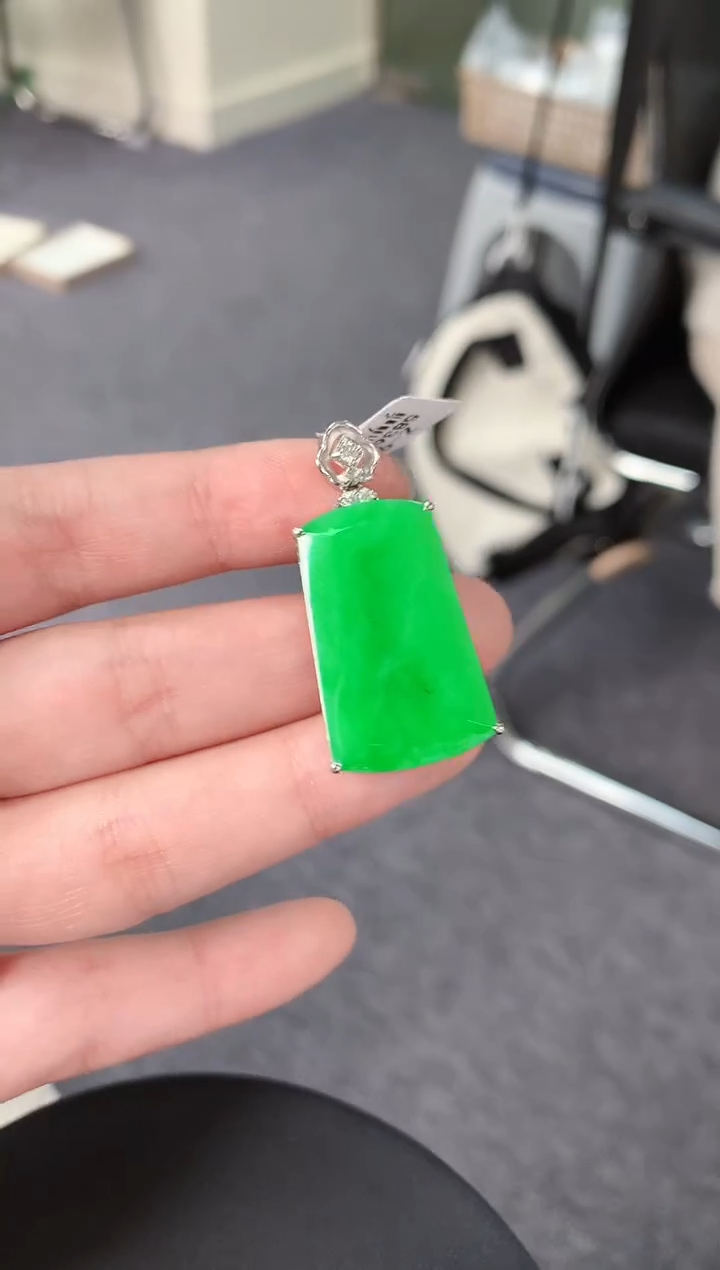 【闪购商品】翡翠颈饰18K金镶嵌113        