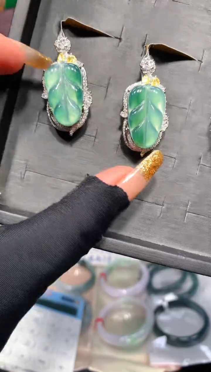 【闪购商品】定制翡翠未镶嵌11定制翡翠-多样性发货（发其一）