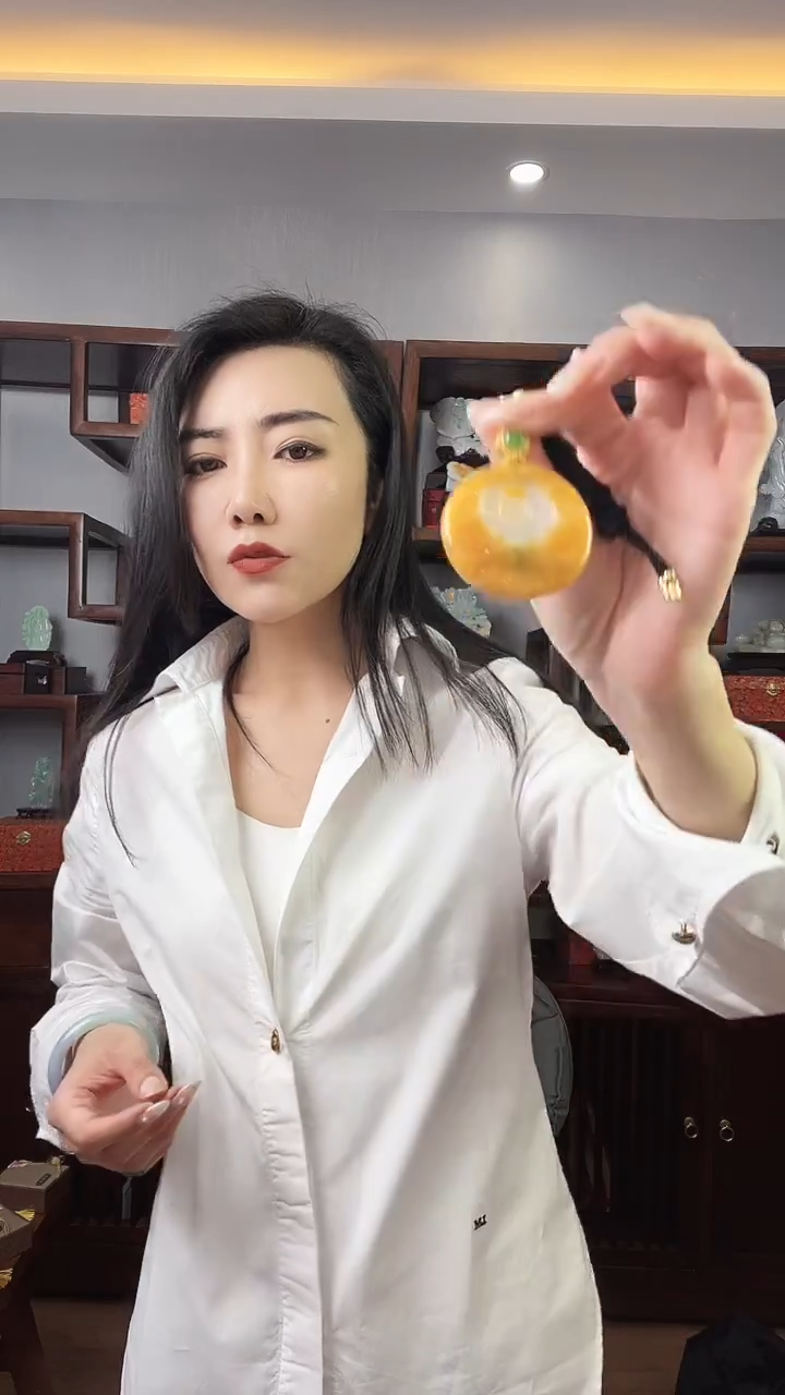 【闪购商品】翡翠颈饰未镶嵌弥勒佛