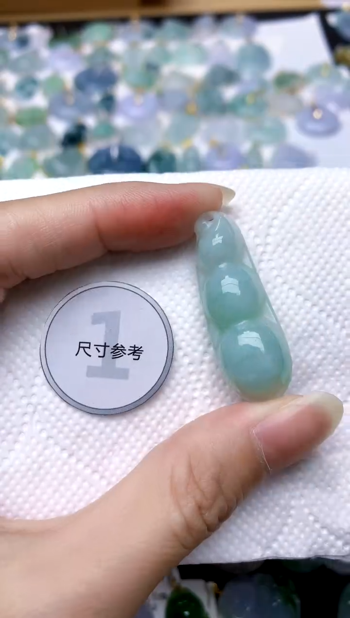 颈饰未镶嵌翡翠天然A货翡翠