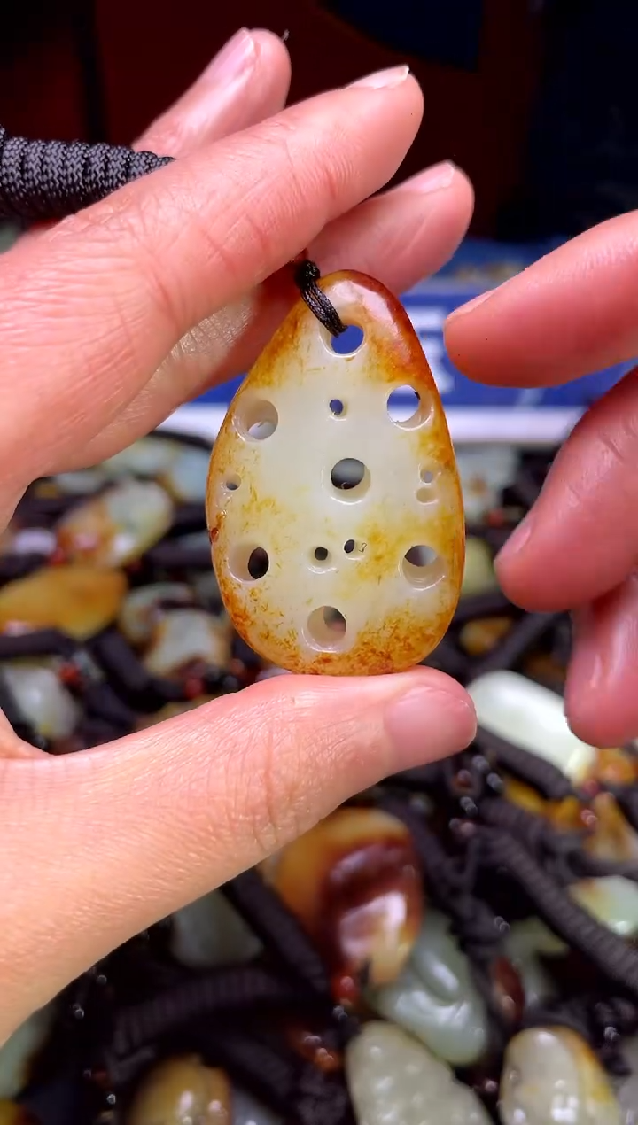 【闪购商品】和田玉颈饰未镶嵌1