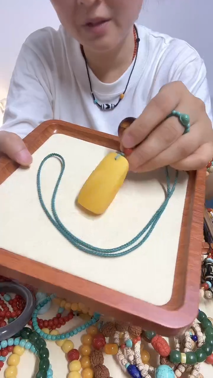 未镶嵌颈饰蜜蜡精品平安牌